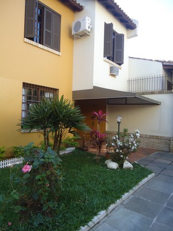 house em Rua Dona Zulmira, Cavalhada - Porto Alegre - RS