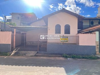 house em Rua Almerinda Ferreira, Centro - Campanha - MG