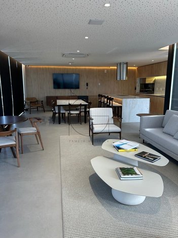 apartment em Rua Francisco Gouveia, Jurerê - Florianópolis - SC