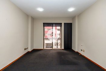 office em Rua Lamenha Lins, Centro - Curitiba - PR