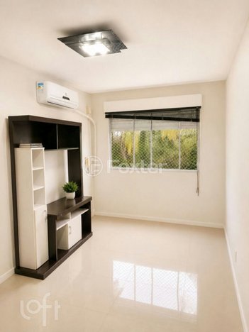 apartment em Rua Moyses Antunes da Cunha, Santo Antônio - Porto Alegre - RS