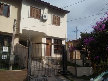 house em Rua José Antônio Lucchese Gusmão, São José - Canoas - RS