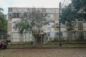 apartment em Rua Azevedo Sodré, Passo da Areia - Porto Alegre - RS