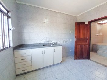 apartment em Avenida Lúcia Helena Gonçalves Vianna, Pacaembu - Londrina - PR