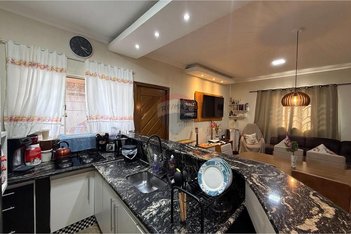 house em Rua Rivaldo Biral, Residencial Santa Helena - Botucatu - SP