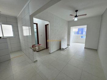 apartment em Rua Thereza de Jesus Monteiro Corralo, Maracanã - Praia Grande - SP