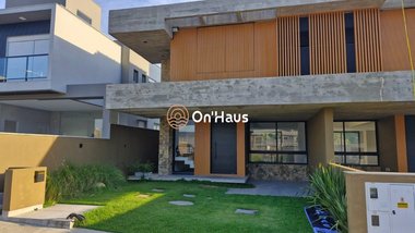 house em Rodovia Doutor Antônio Luiz Moura Gonzaga, Rio Tavares - Florianópolis - SC