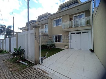 house em Rua Brigadeiro Arthur Carlos Peralta, Bom Jesus - São José dos Pinhais - PR