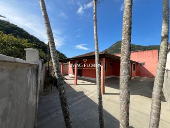 house em Rua Jacinto Luiz de Oliveira, Armação do Pântano do Sul - Florianópolis - SC