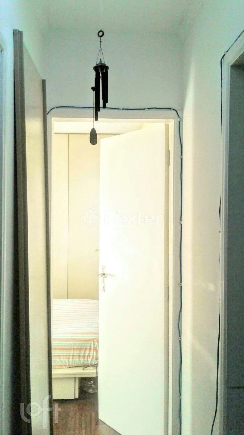 8221b74c