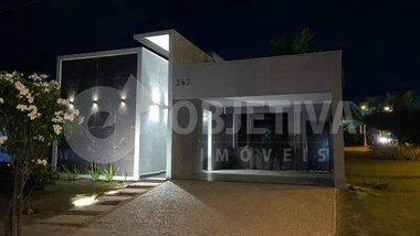 house em Avenida Vereador Carlito Cordeiro, Jardim Botânico - Uberlândia - MG