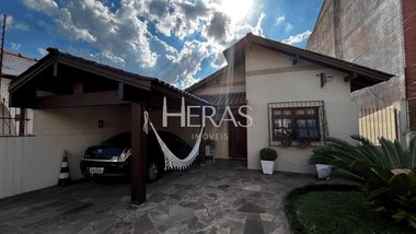 house em Rua Engenheiro Frederico Dahne, Sarandi - Porto Alegre - RS