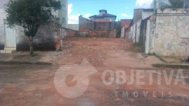 land_lot em Rua Francisco Antônio de Oliveira, Santa Mônica - Uberlândia - MG