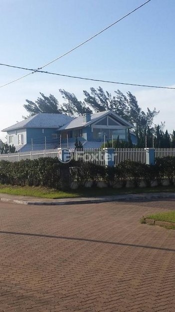 house em Rua Sol e Mar, Centro - Xangri-Lá - RS