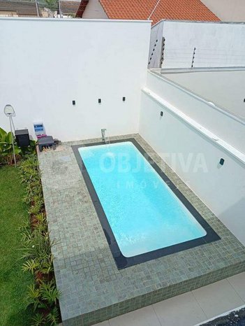 house em Alameda Paulo César Santana, Jardim Holanda - Uberlândia - MG