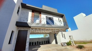 house em Avenida Centenário, Centro - Gravataí - RS