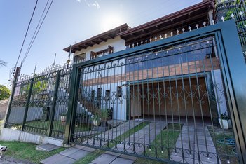 house em Rua Doutor Egydio Michaelsen, Cavalhada - Porto Alegre - RS