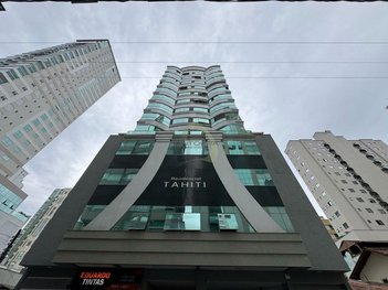 apartment em Rua 256, Meia Praia - Itapema - SC