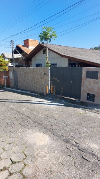 house em Rua Durval Pires da Cunha, Sambaqui - Florianópolis - SC