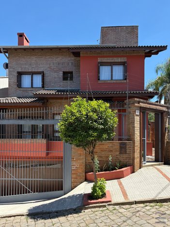 house em Rua Giácomo Gasparin, Vinhedos - Caxias do Sul - RS