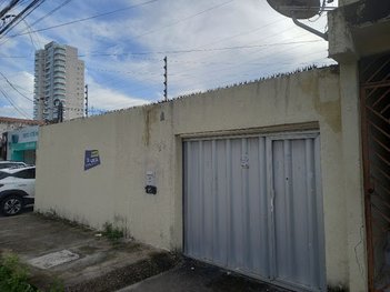 house em Rua Reverendo Bolivar Pinto Bandeira, Engenheiro Luciano Cavalcante - Fortaleza - CE