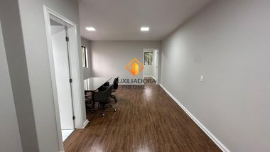 office em Avenida Cândido de Abreu, Centro Cívico - Curitiba - PR