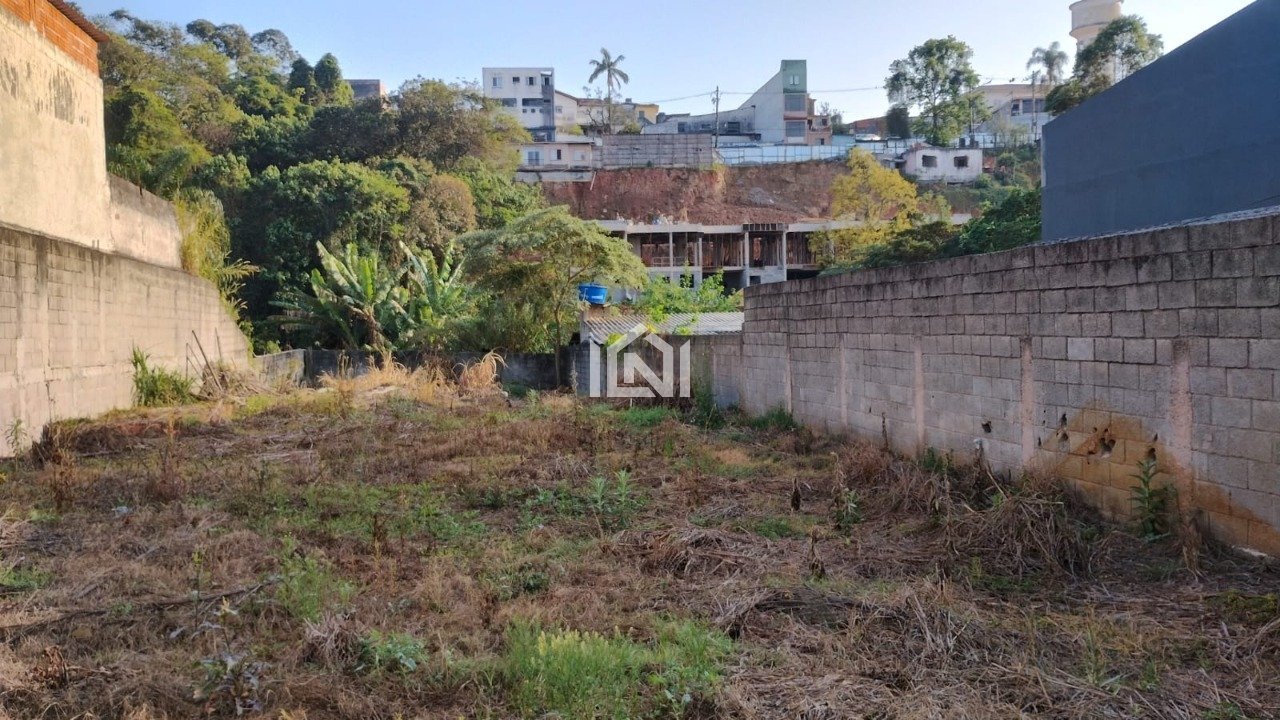 terreno comercial a venda no centro de cotia vista lateral