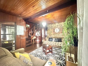 house em Rua Tenente Ary Tarrago, Jardim Itu - Porto Alegre - RS