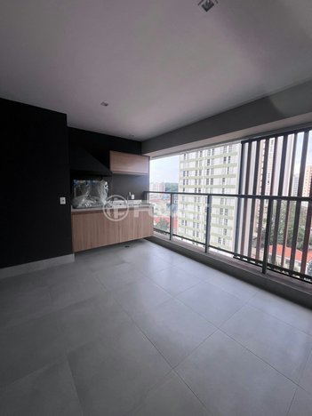 apartment em Rua Andréa Paulinetti, Jardim das Acácias - São Paulo - SP
