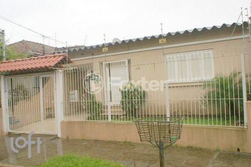 Rua Camoati - facade21.jpg