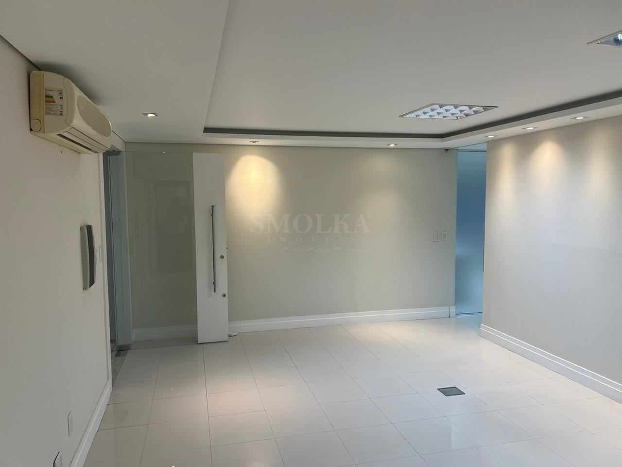 WhatsApp Image 2024-05-15 at 18.03