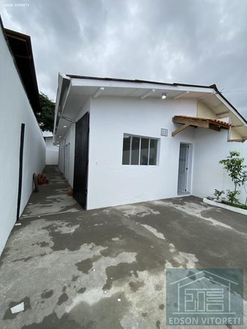 house em Rua Levy Aniceto de Souza, Ipiranga - Caraguatatuba - SP