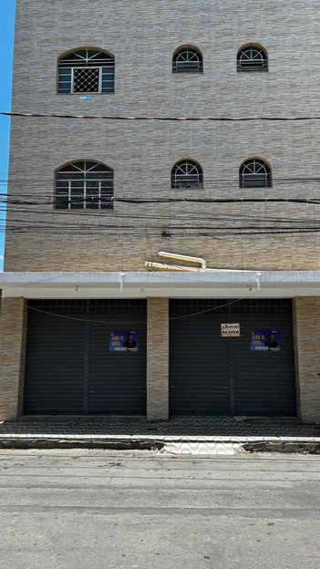 business em Rua Comendador Antônio Alves, Centro - Pedro Leopoldo - MG