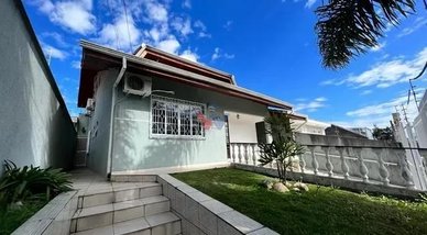 house em Rua Doutor Corrêa Coelho, Jardim Botânico - Curitiba - PR