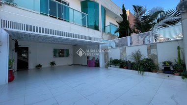 house em Rua José de Alencar, Praia dos Amores - Balneário Camboriú - SC