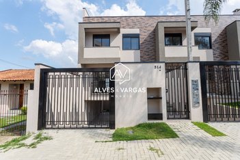 house em Rua João Cubas, Novo Mundo - Curitiba - PR