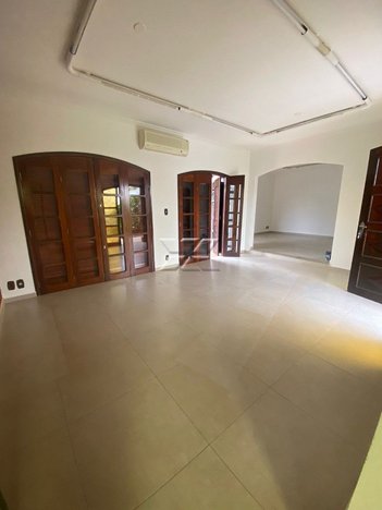 commercial_building em 21, Vila Santo Antônio - Rio Claro - SP